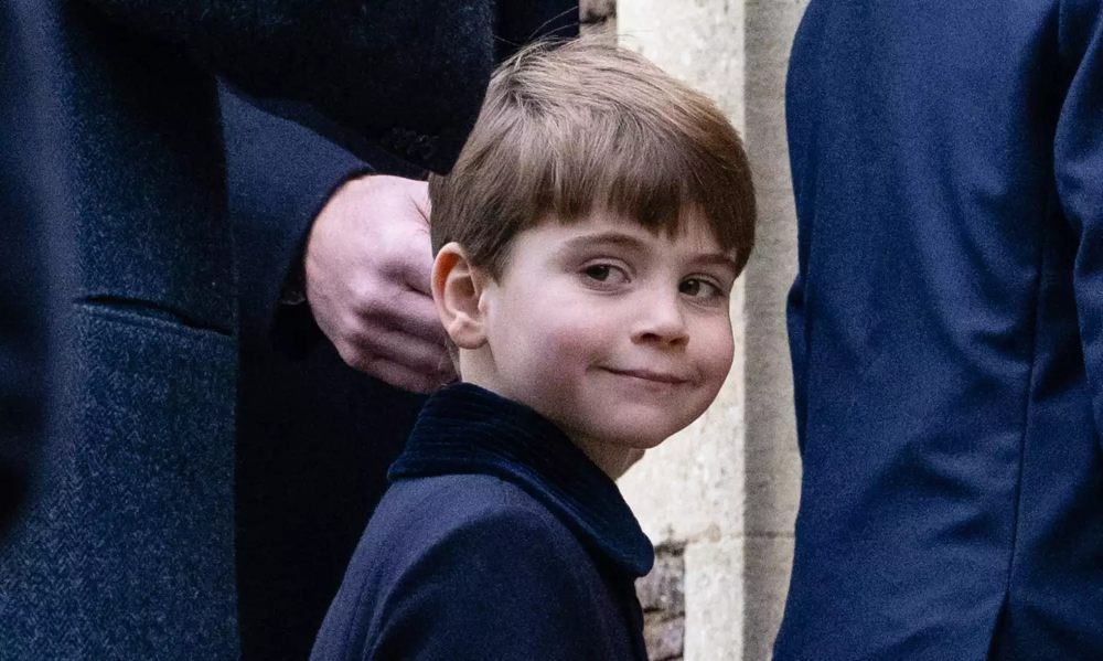Prince Louis Cheeky Encounter With Royal Fan You Have Missed Paddington Bear Christmas 2022