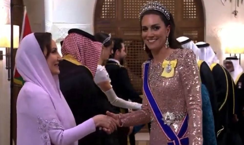 Princess Kate Dazzles In Diamond Tiara At Jordan Royal Wedding Banquet