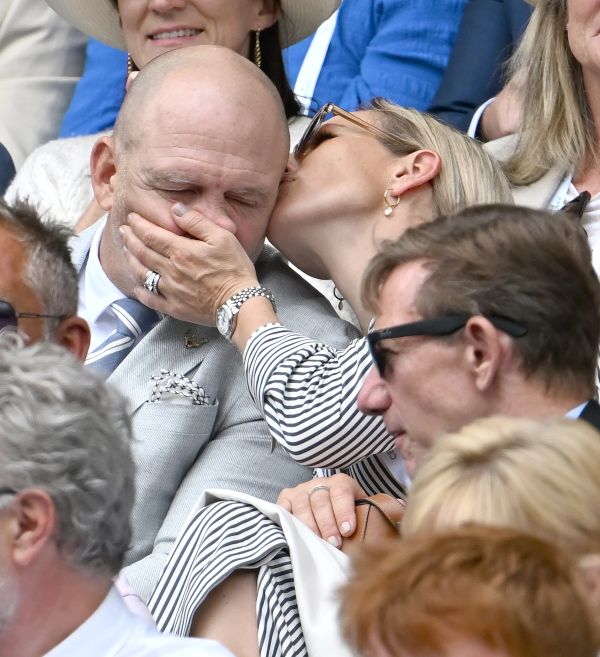 Zara and Mike Tindall kissing