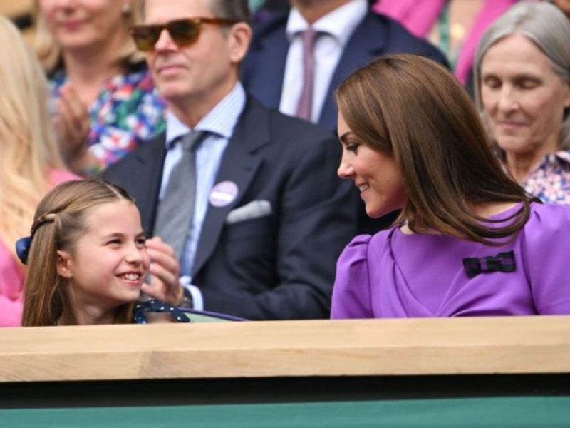 Watch Princess Charlotte Proud Reaction As Mom Kate Receives Standing Ovation