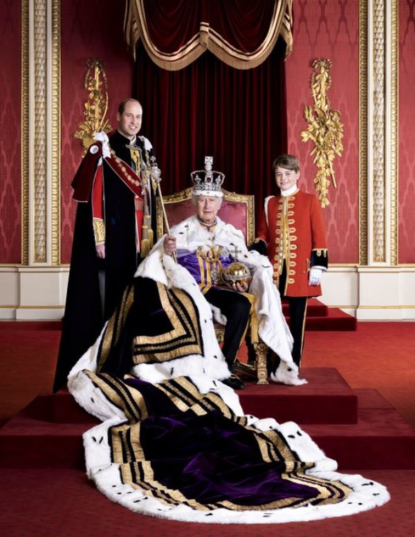 Official portrait of King Charles with his son and grandson - Prince William and Prince George