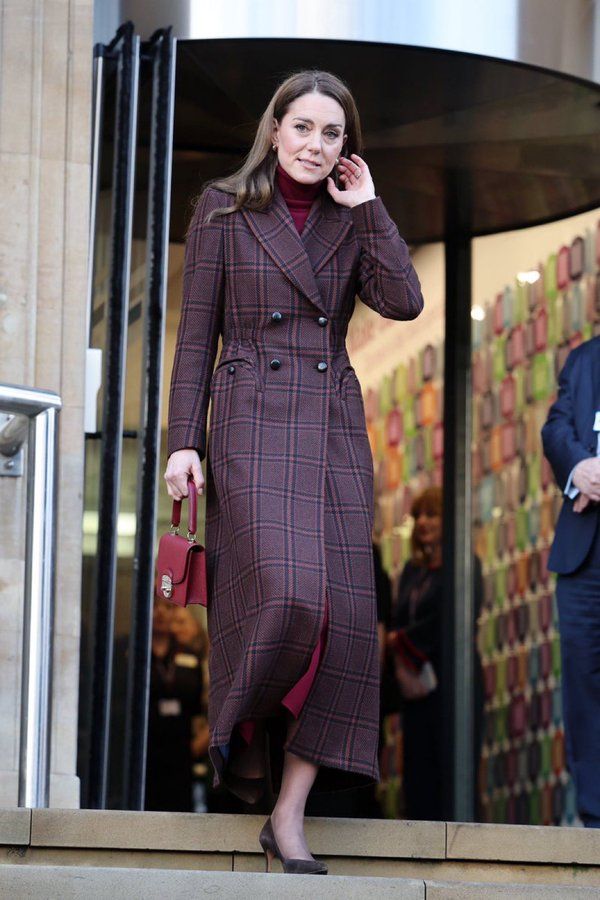 Kate Middleton at the Royal Marsden Hospital in London (1)