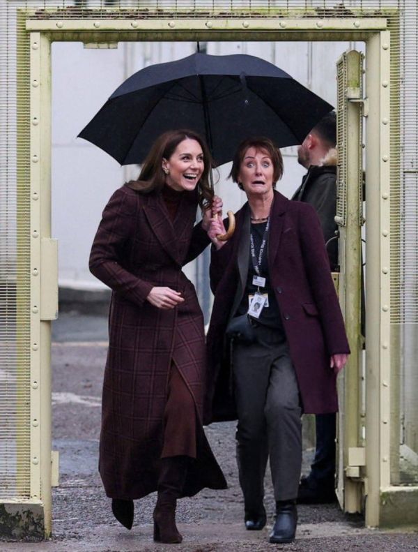 The Princess of Wales leaving HMP Styal, a prison 