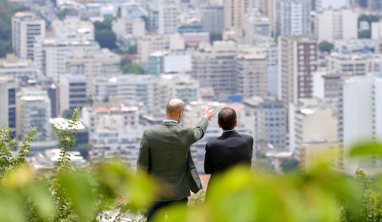 Prince William Shines in Rio as He’s Presented with the Keys to the City