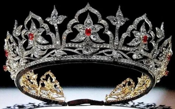 Oriental Circlet Tiara