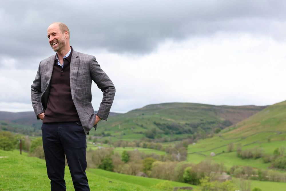 Prince William Picks Up Cakes for Farmers During Royal Visit